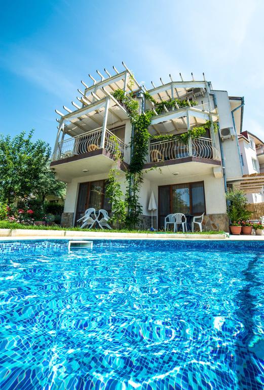 The Poolhouse Apartment ซันนีบีช ภายนอก รูปภาพ